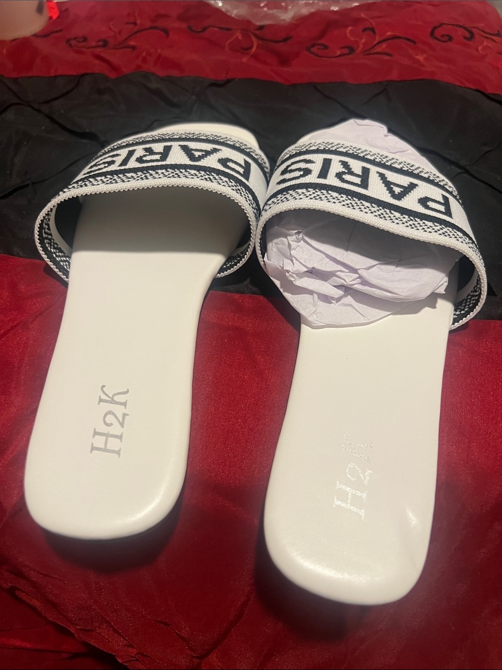 H2K White and Black Paris Slide Sandals
